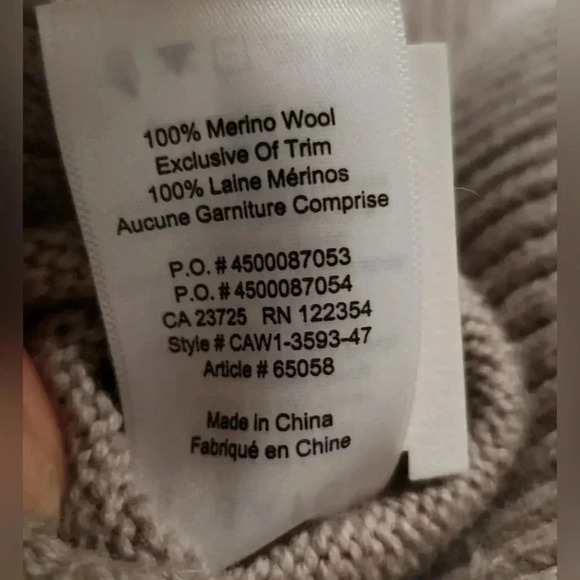 Babaton Aritzia Titus Cropped 100 Merino Wool Turtleneck Sweater  Sz XS/S… - Picture 10 of 10